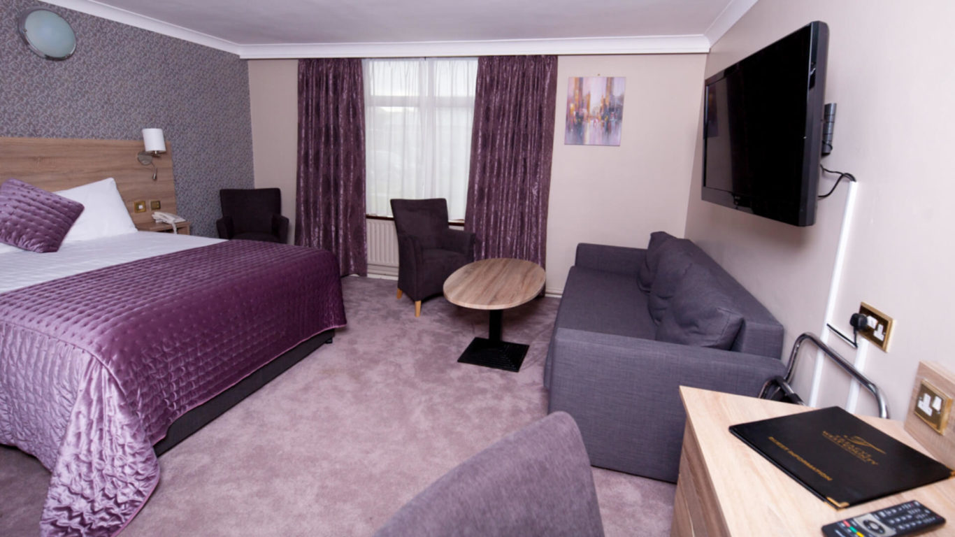 treacys-west-county-executive-room-decor-01